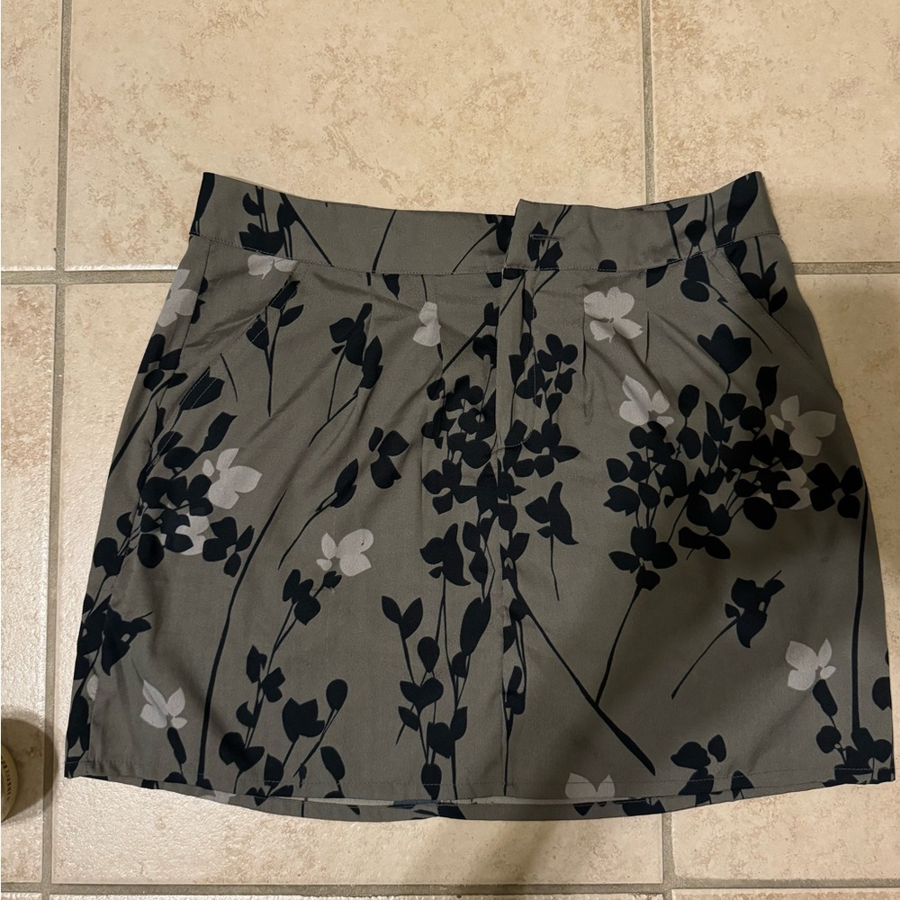 GAP mini skirt size 4